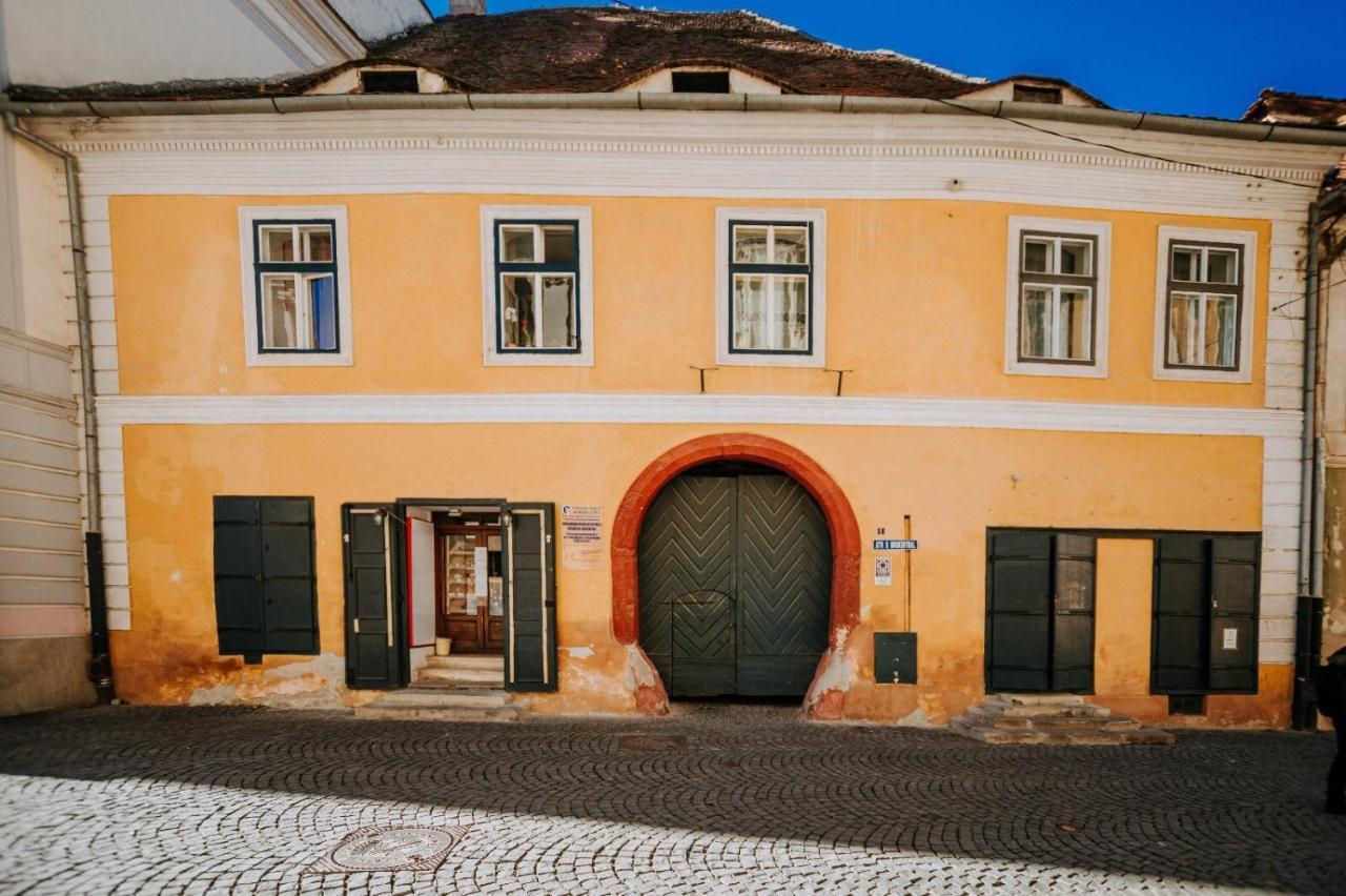 Central Am Brukenthal Sibiu Exterior photo